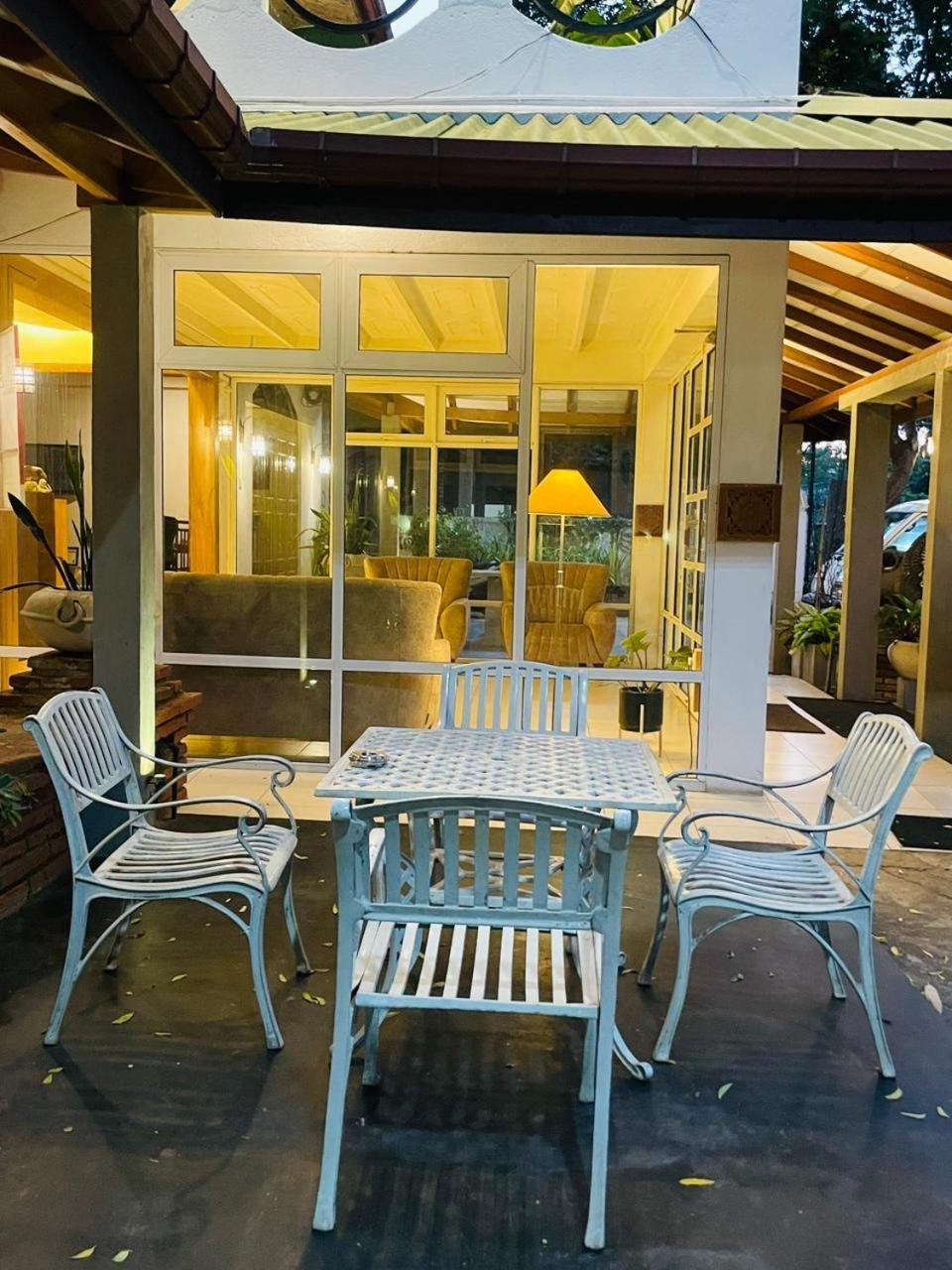 Sadula Holiday Resort 아누라다푸라 외부 사진